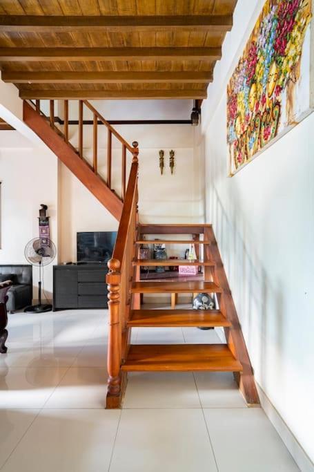 Villa Kenanga In Meninting By The Beach Mataram Exterior photo