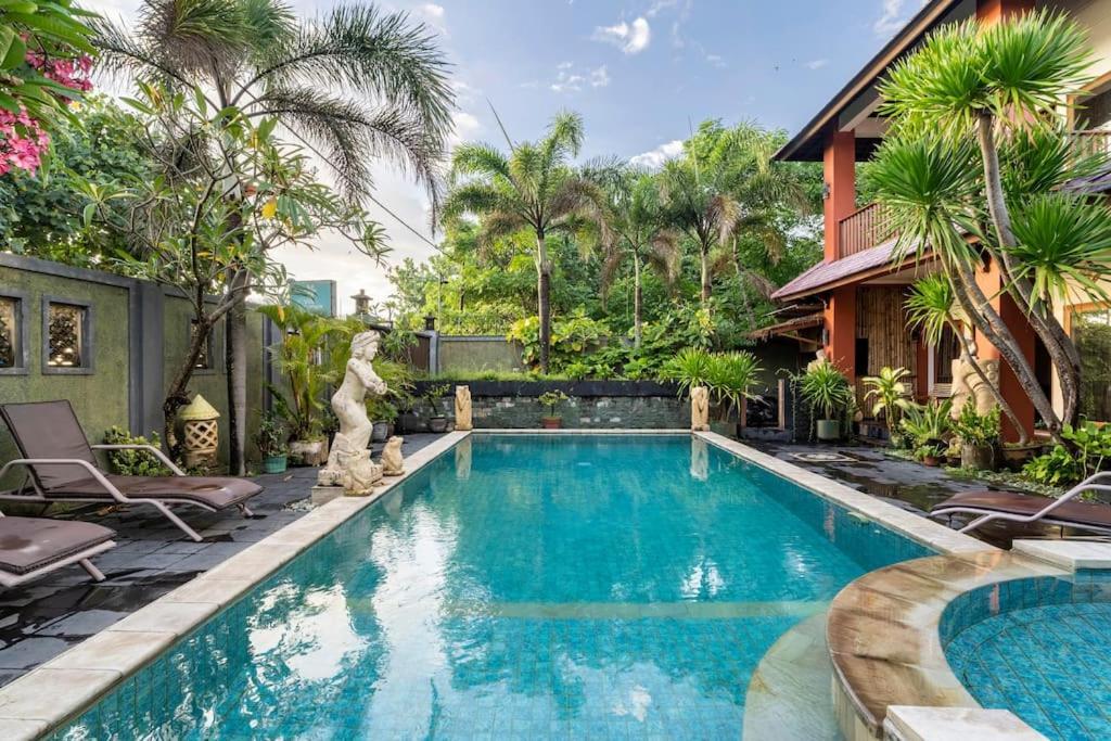 Villa Kenanga In Meninting By The Beach Mataram Exterior photo
