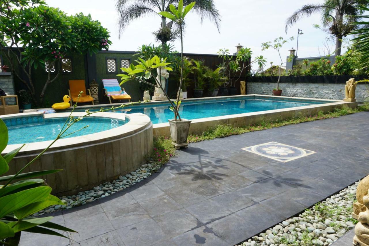 Villa Kenanga In Meninting By The Beach Mataram Exterior photo